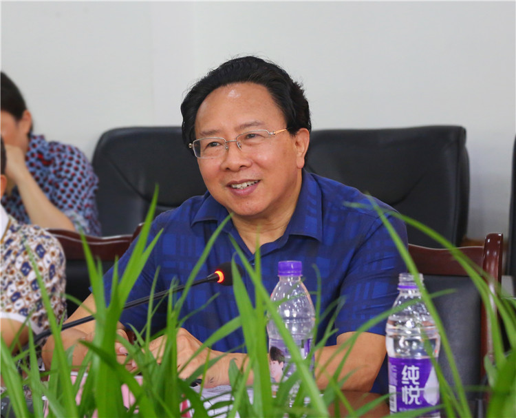 涪城區鄧輝區長(cháng)一行蒞臨東辰集團視察調研9.jpg